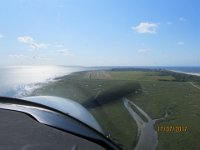 Nordsee 2017 (165)  Endanflug Piste 28 Wangerooge mit Blick auf die Landebahn